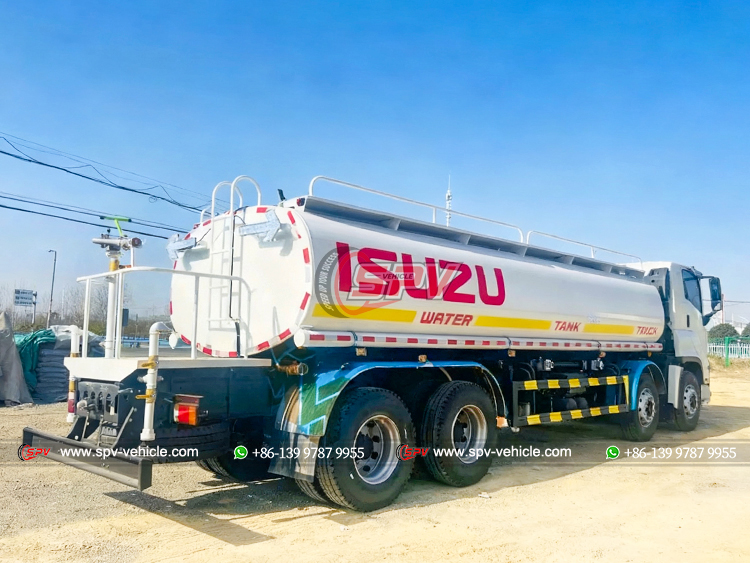 ISUZU 4 Axles Water Spring Truck - Rear Right Side